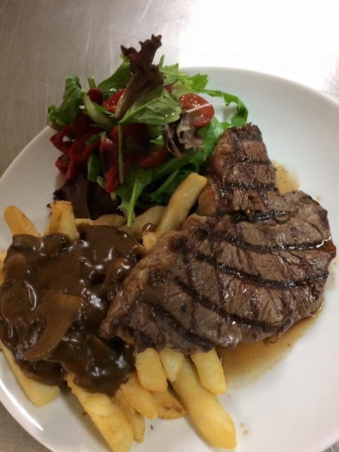 Clippers Bar & Grill - Accommodation Broome 3