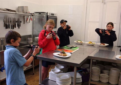 Phoebe's @ Ten Dollar Town Motel - Accommodation Broome 0