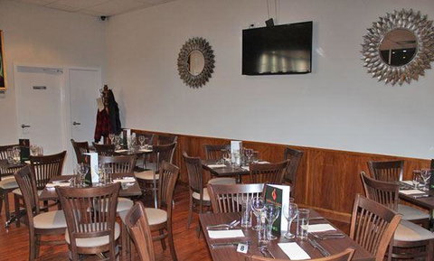 Swings & Roundabouts Cellar Door & Restaurant - Accommodation Broome 6