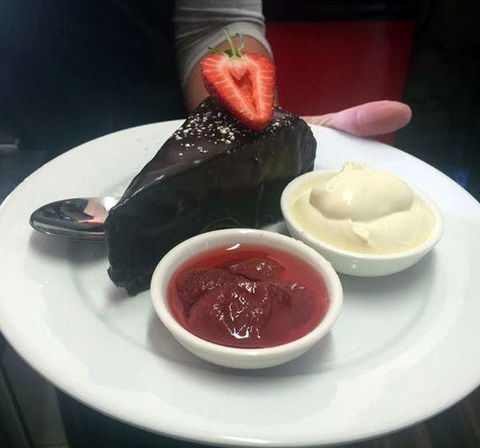 The Apple Tree Cafe - Accommodation Broome 9