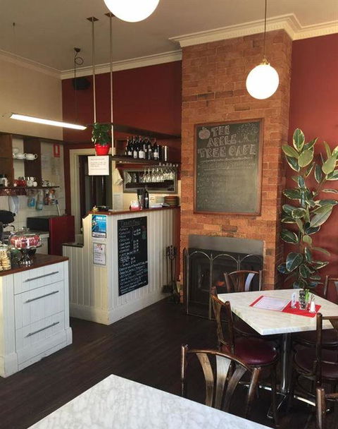 The Apple Tree Cafe - Accommodation Broome 10