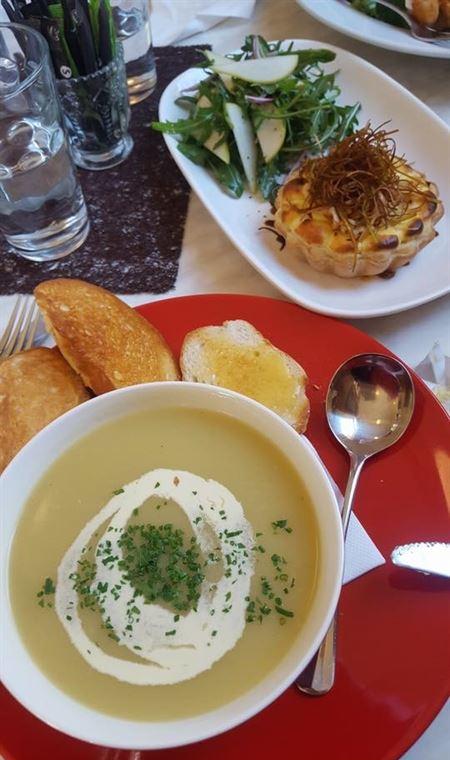 The Apple Tree Cafe - Accommodation Broome 11