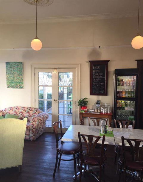 The Apple Tree Cafe - Accommodation Broome 8