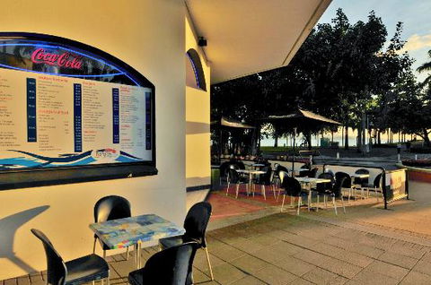 Harold’s Seafood On The Strand - Accommodation Broome 0