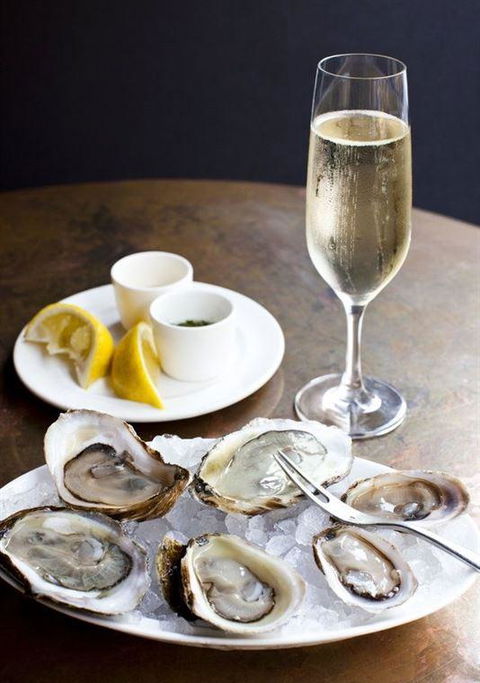 RST Seafood Restaurant - Accommodation Broome 3