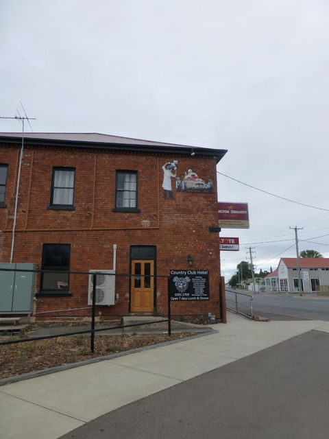 Cheqered Flag Bistro - Accommodation Broome 2