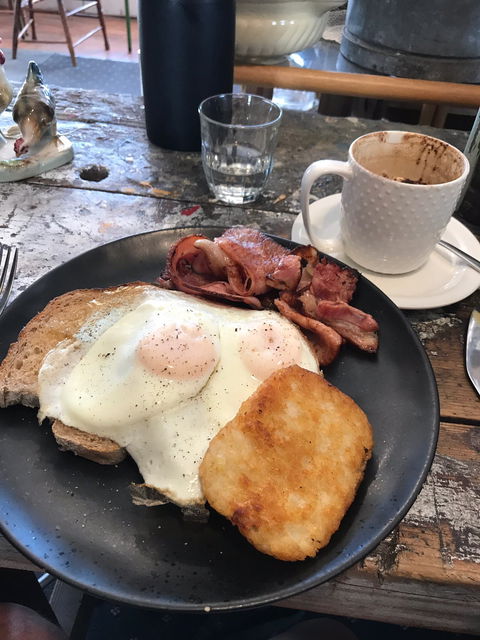 The Lifebuoy Cafe & Quail Street Emporium - Accommodation Broome 3