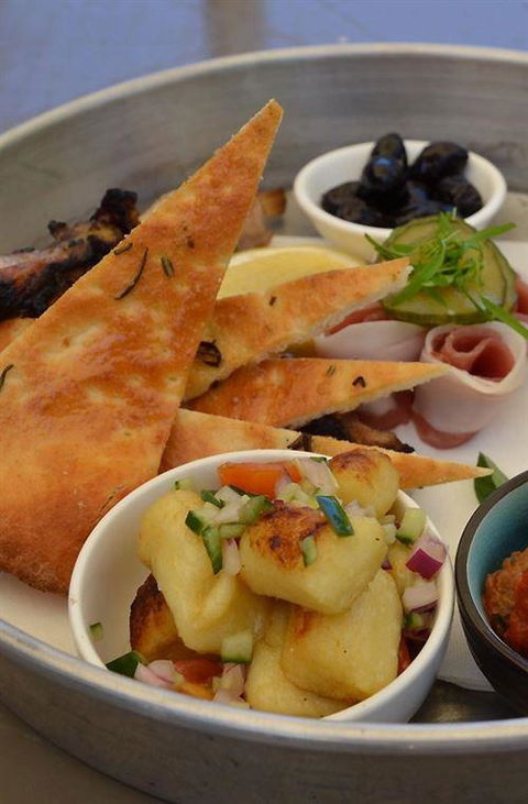 FOS Kitchen & Bar - Accommodation Broome 4