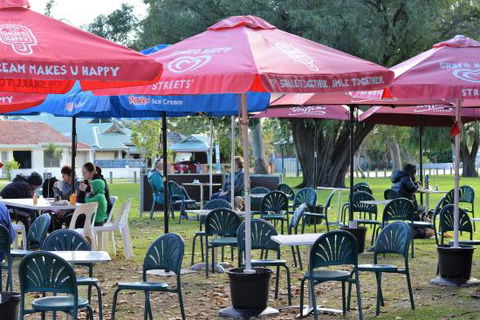 Tomato Lake Cafe - Accommodation Broome 0