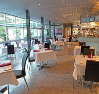 Kelly's Bar  Grill