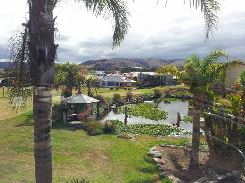 McCracken Country Club Restaurant - Accommodation Broome 0