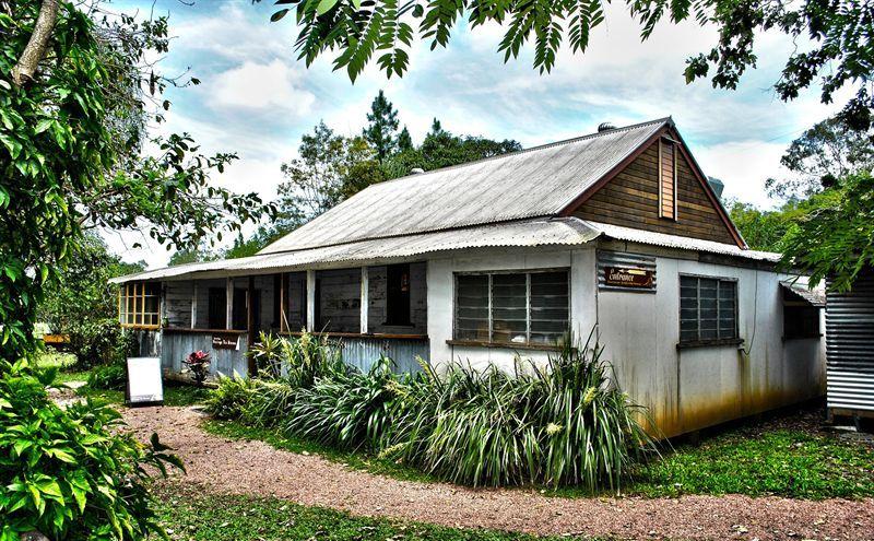 Broadbeach Waters QLD Accommodation Broome