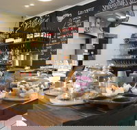 Little Miss Saine - Accommodation Broome