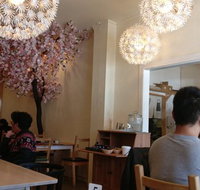 Holly's Cafe