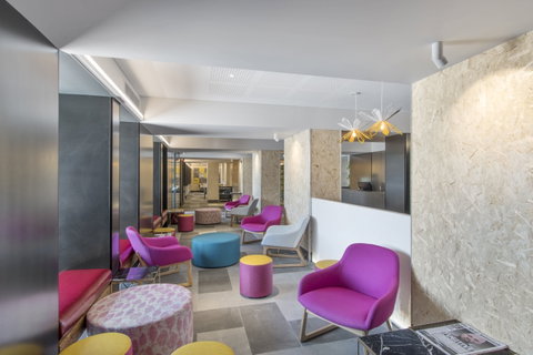 Metro Hotel Perth, South Perth - Accommodation Broome 5