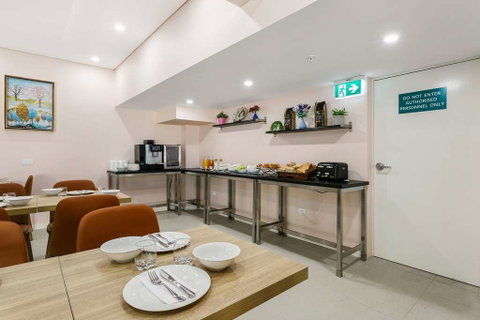 Quality Inn Sunshine Haberfield - Accommodation Broome 15