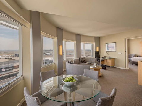 PARKROYAL Melbourne Airport - Accommodation Broome 12