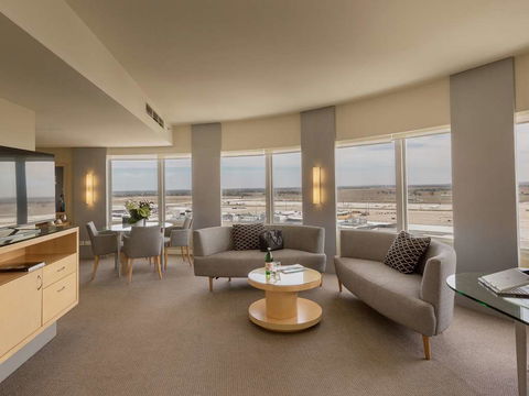 PARKROYAL Melbourne Airport - Accommodation Broome 13