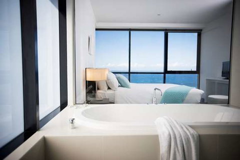 Mantra Circle on Cavill - Accommodation Broome 1