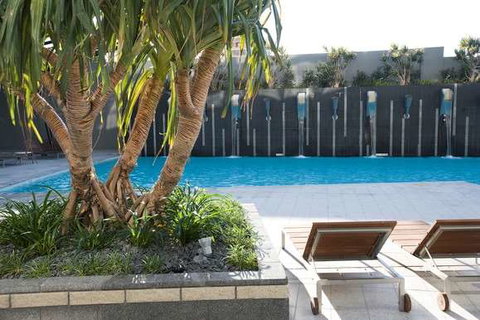 Mantra Circle on Cavill - Accommodation Broome 3