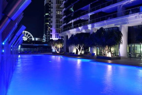 Mantra Circle on Cavill - Accommodation Broome 4