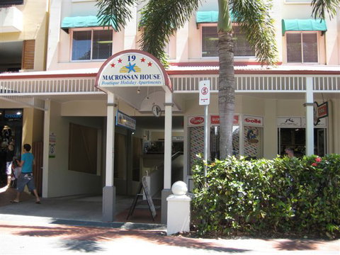Macrossan House Boutique Holidays Apts - Accommodation Broome 1