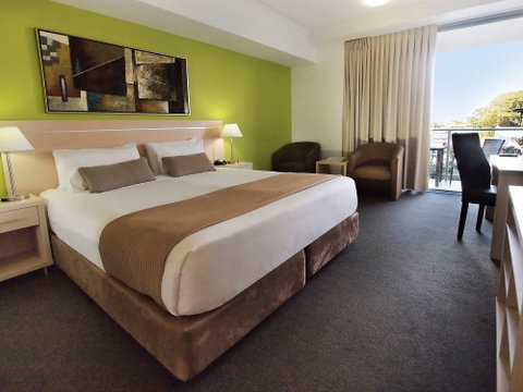 Oaks Gateway On Palmer - Accommodation Broome 2