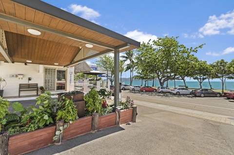 Beach House Motel - Accommodation Broome 0