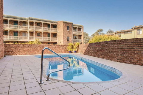 Adina Serviced Apts Canberra Kingston - Accommodation Broome 11
