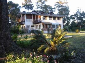 Chalet Swisse Spa - Accommodation Broome 0