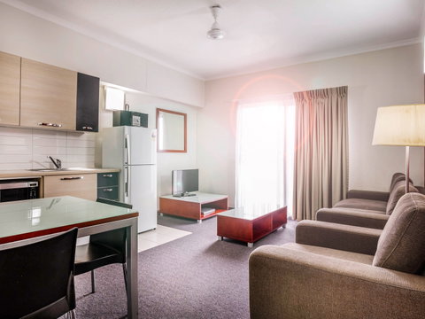 Novotel Darwin Airport Hotel - Accommodation Broome 2