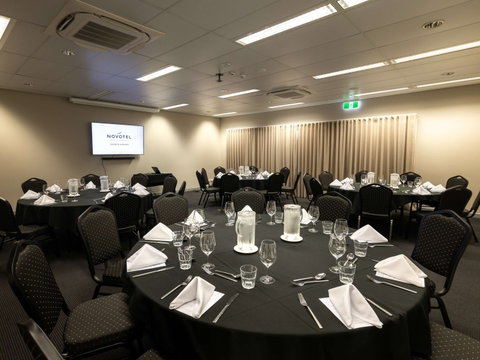Novotel Darwin Airport Hotel - Accommodation Broome 10