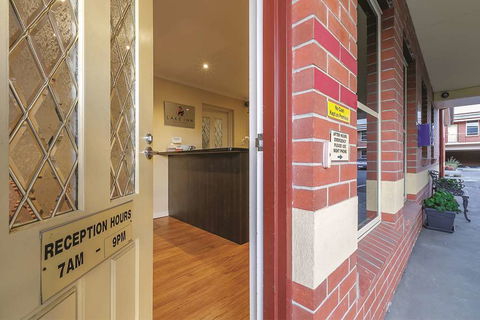 Lake Inn Ballarat - Accommodation Broome 2