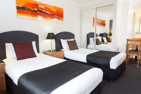 Alpha Hotel Canberra - Accommodation Broome 1