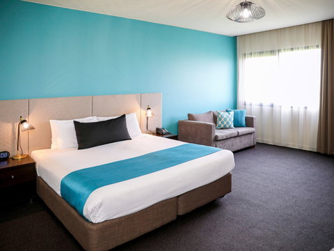 Mantra Melbourne Melton - Accommodation Broome 0
