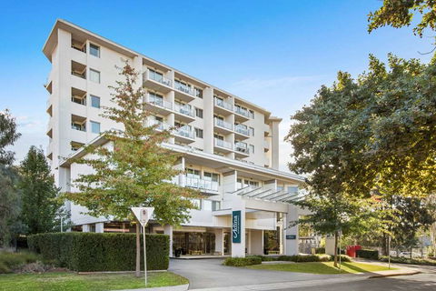Adina Serviced Apts Canberra Dickson - Accommodation Broome 2