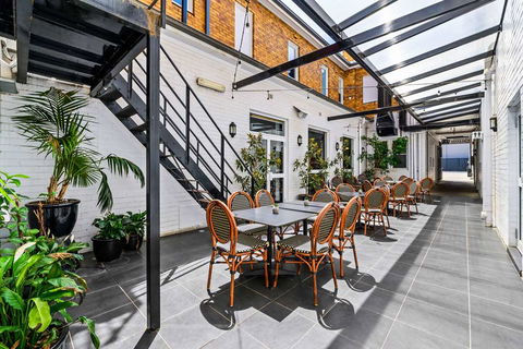 CH Boutique Hotel - Accommodation Broome 2