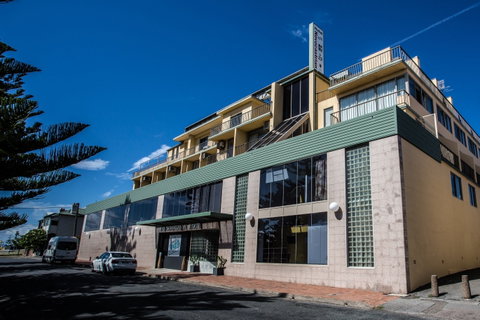 Alloggio Newcastle Beach Hotel - Accommodation Broome 0