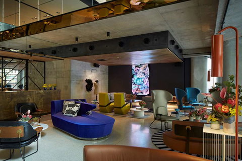 QT Melbourne - Accommodation Broome 1
