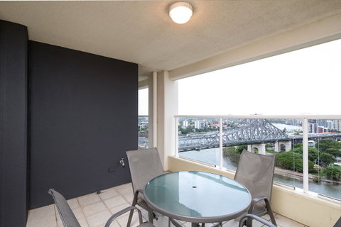 Astra Apartments Brisbane - Accommodation Broome 5