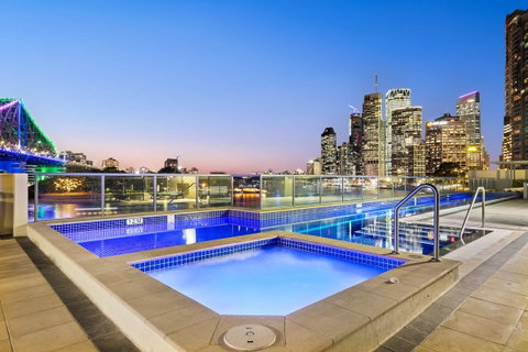 Astra Apartments Brisbane - Accommodation Broome 9