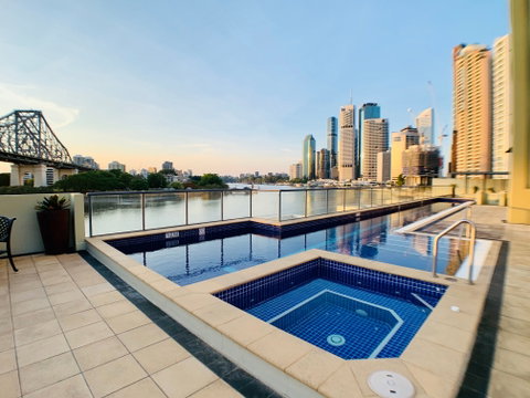 Astra Apartments Brisbane - Accommodation Broome 10