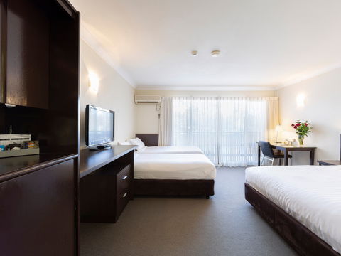 Ibis Styles Canberra Tall Trees - Accommodation Broome 2