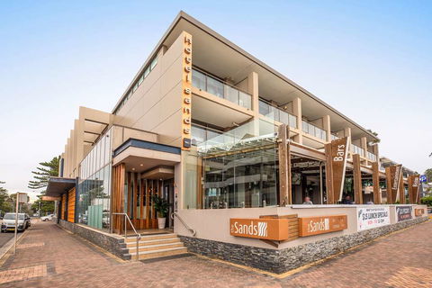 Narrabeen Sands Hotel By Nightcap Plus - Accommodation Broome 1