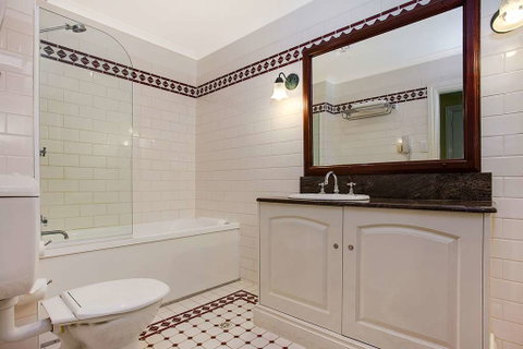 Quality Hotel Bentinck - Accommodation Broome 12
