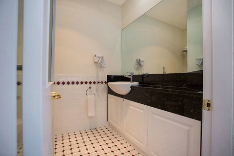 Quality Hotel Bentinck - Accommodation Broome 13