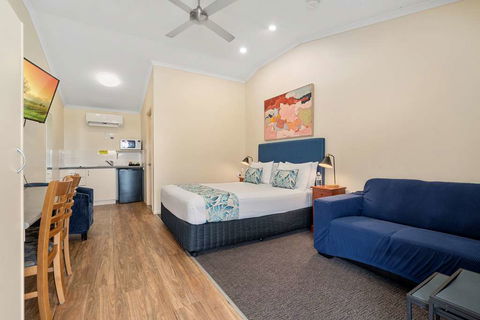 Caboolture Central Motor Inn, SureStay Collection - Accommodation Broome 11