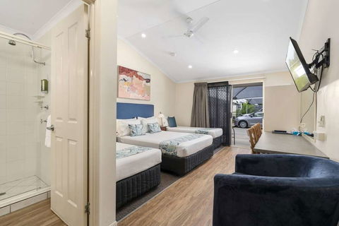 Caboolture Central Motor Inn, SureStay Collection - Accommodation Broome 16