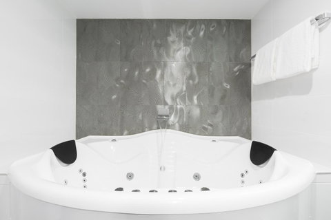 Avenue Hotel Canberra - Accommodation Broome 19