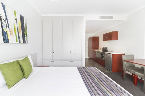 Abode Narrabundah - Accommodation Broome 14